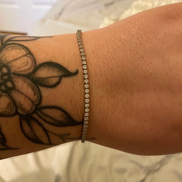 Slider Tennis Bracelet - Picture 1 of 2